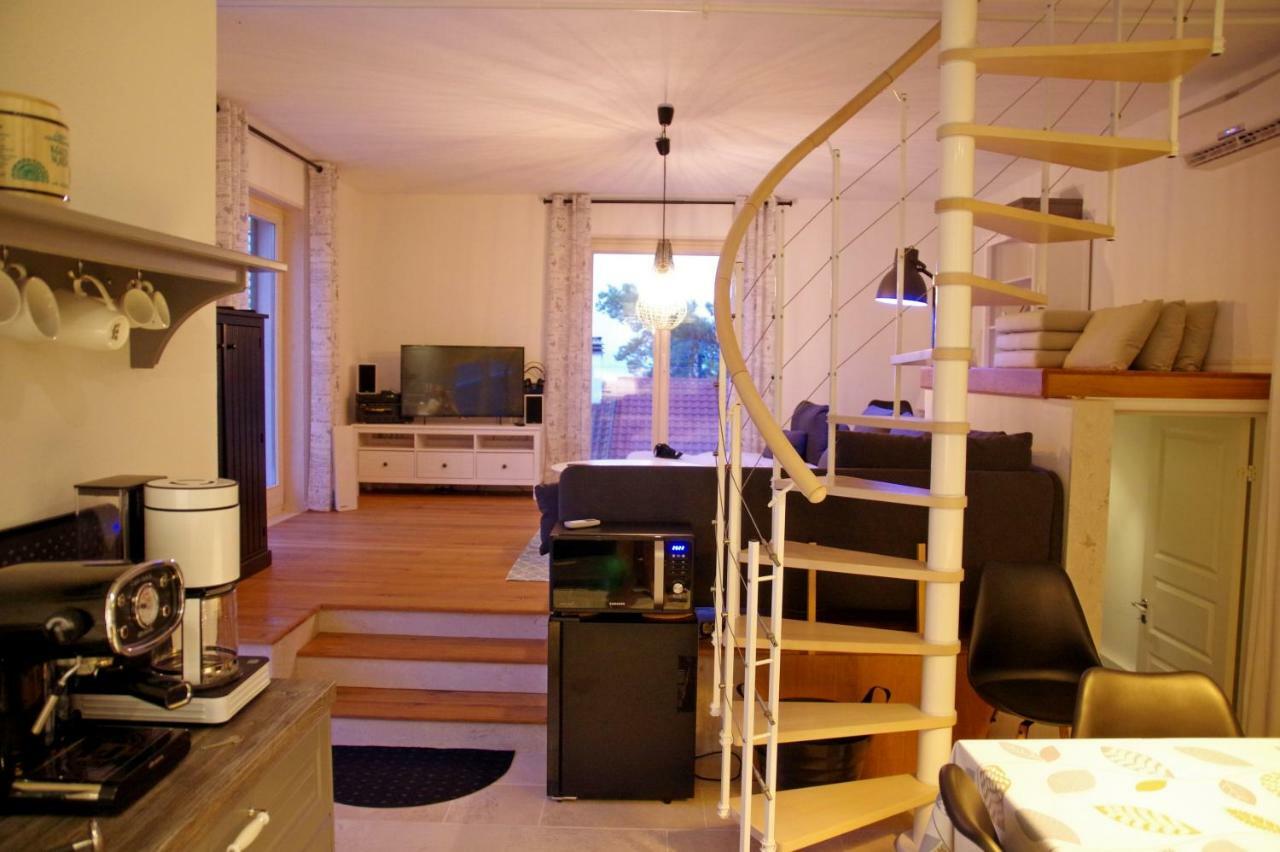 Holiday Home Nevista サマティン エクステリア 写真