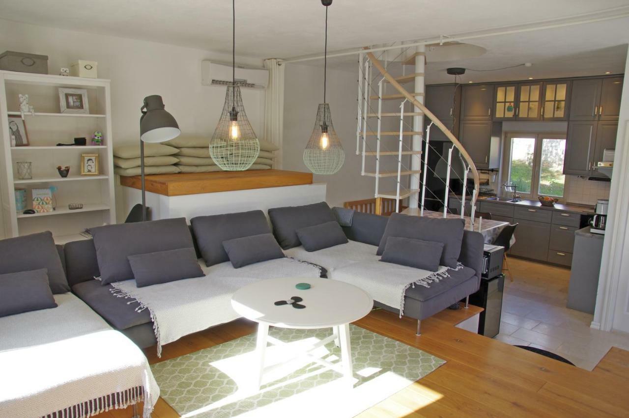 Holiday Home Nevista サマティン エクステリア 写真
